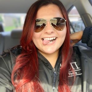 Meet your Posher, Michaela